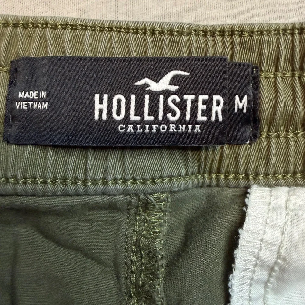 Hollister Mens Jogger Shorts Olive Green Advanced Stretch Raw Hem Size M